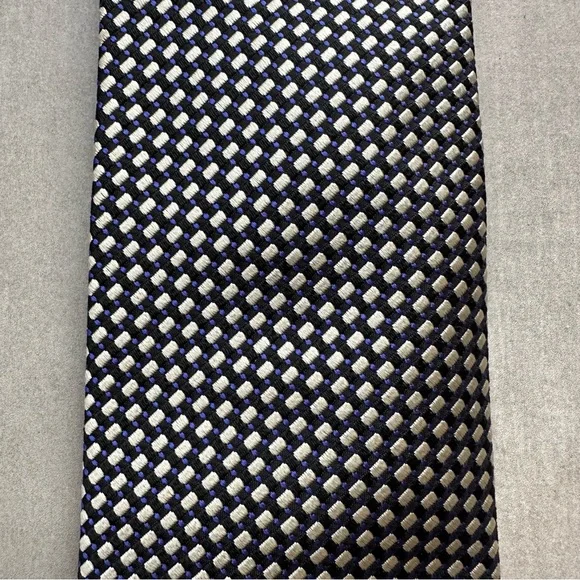 Robert Talbott Dark “Best of Class” Woven Silk Blue and Cream Patterned Tie